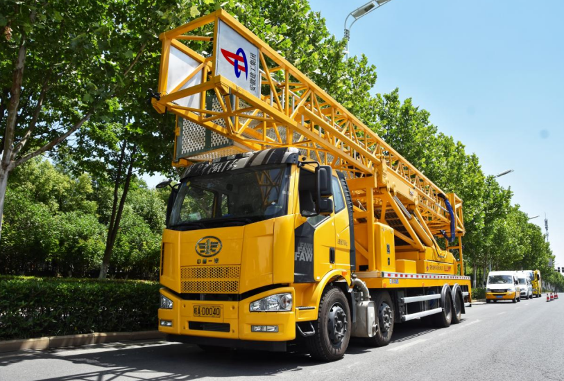 建工檢測橋檢車。